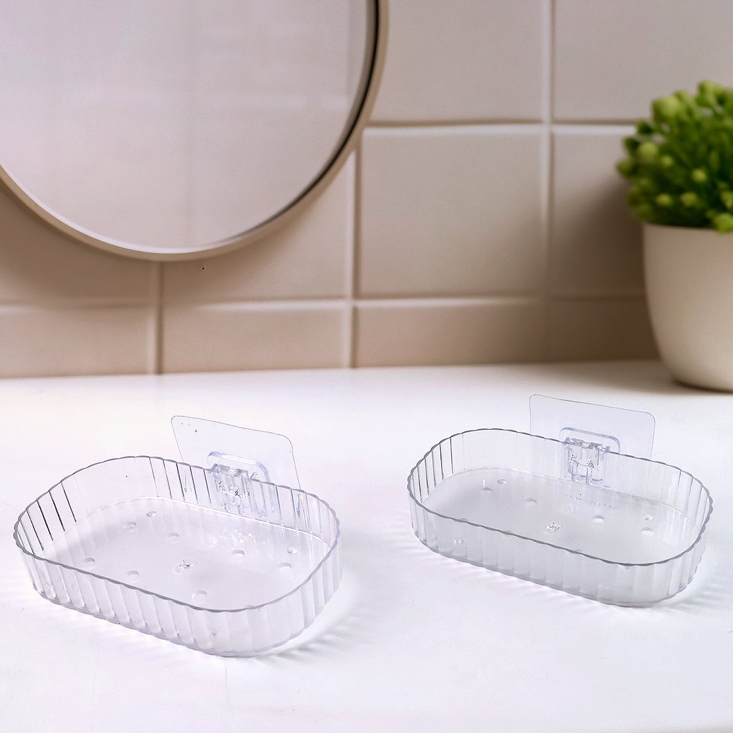 Transparent self adhesive wall mounted soap dish holder with drainage holes