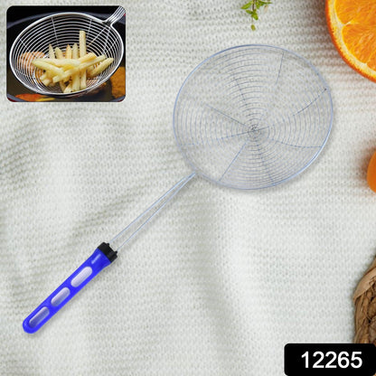 Stainless steel kitchen strainer showing fine mesh for frying