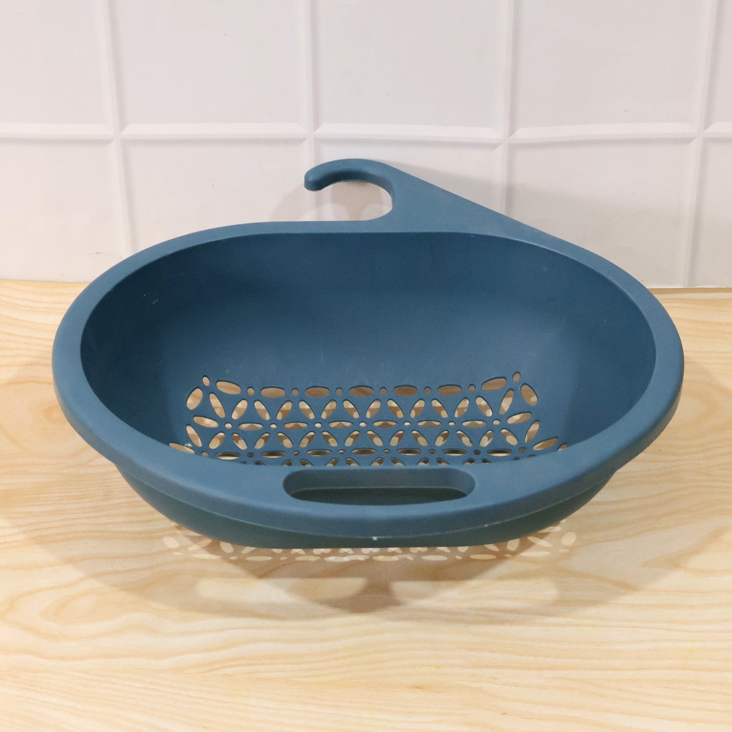 Daily use kitchen strainer basket, perfect for small kitchens and food prep