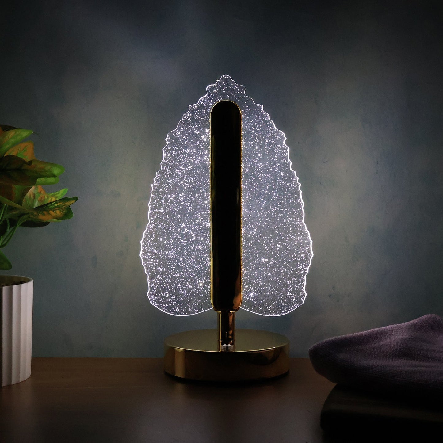 USB powered decorative leaf design table lamp with warm white LED glow
