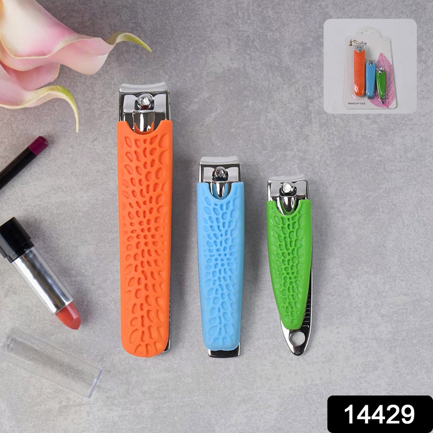 Nail clipper set showing big and small sizes for fingernails and toenails