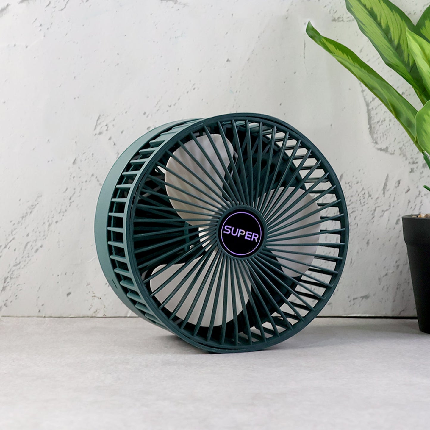 Foldable Mini USB Desk Fan showing key features and design details