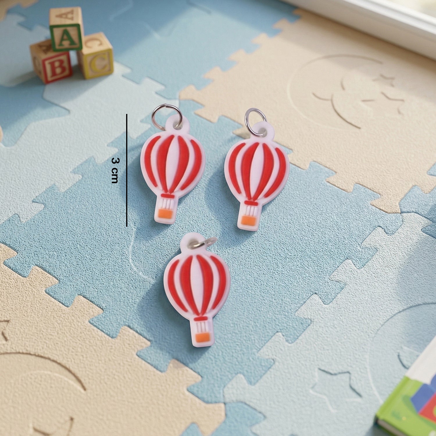 Vivid hot air balloon keychains for bags and key organization