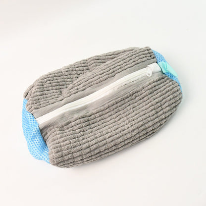 Shock-absorbent mesh shoe washing bag designed for sneaker cleaning