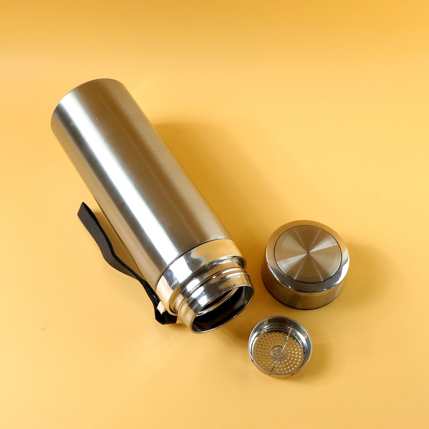 Portable stainless steel vacuum flask with modern design