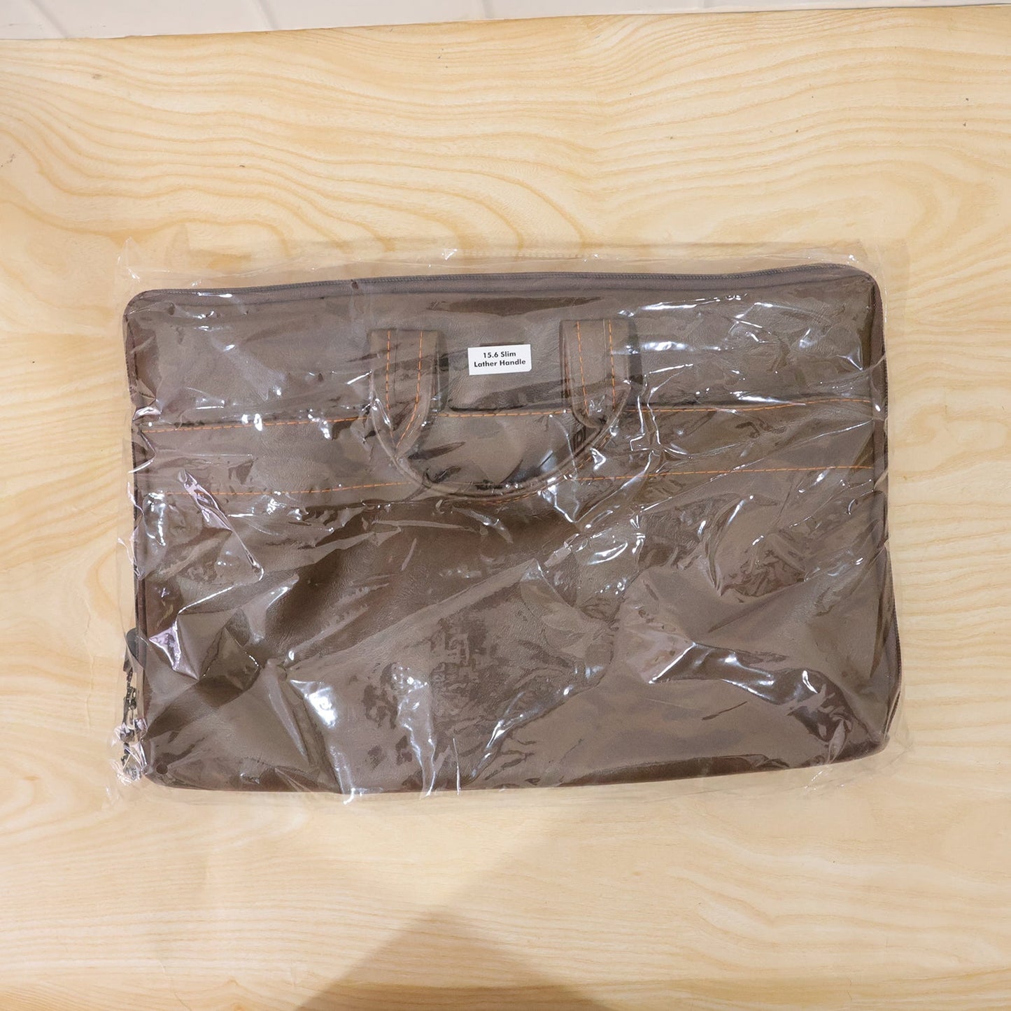 Laptop bag carrying use